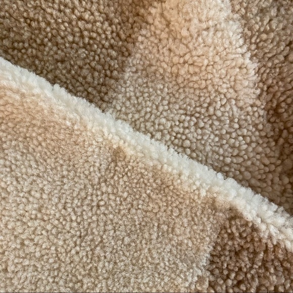 Milena Silvano Shearling Cropped Coat, Honey Combo - Picture 11 of 16